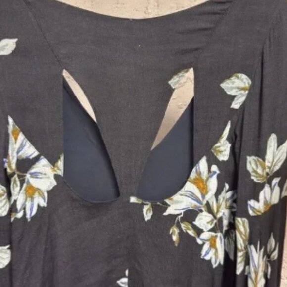 Navy Blue Floral Long Bell Sleeve Dress / Like New / Size Small - Picture 4 of 4